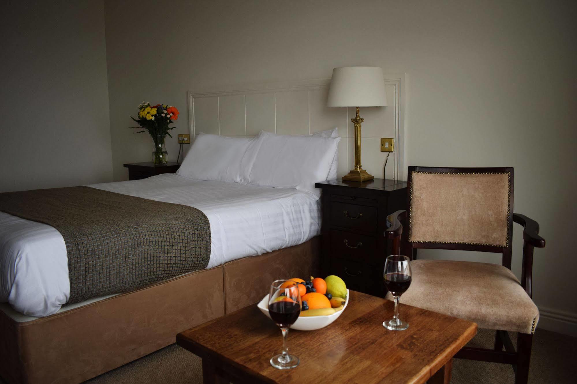 Bay View Hotel Killybegs Exteriör bild
